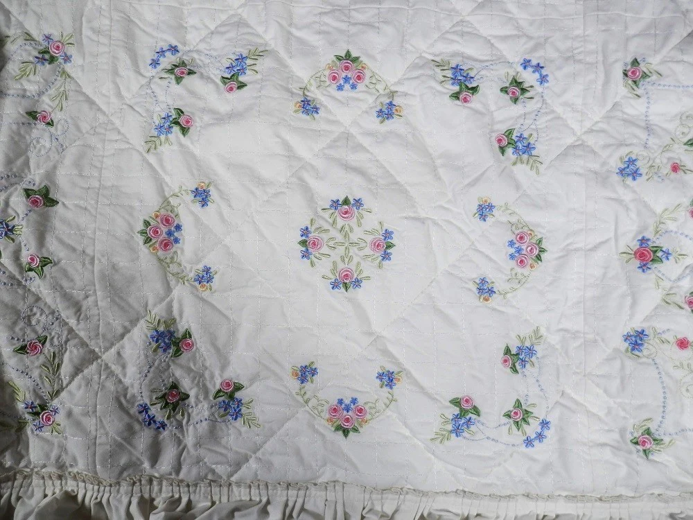 ANTIQUE PEARLY ROSE QUILT - Queen Size, Embroidered, Hand Made Heirloom, One Of A Kind Treasure - Image 7