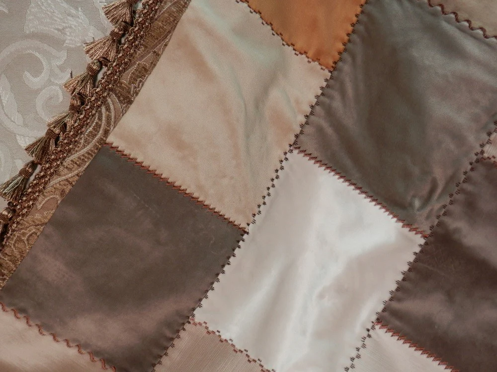 BROWN VELVET Home Decorator Throw with Tassel Trim - Image 3