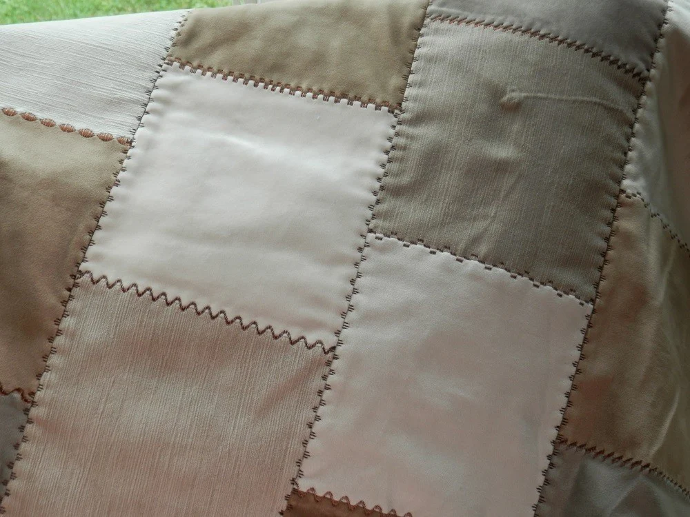 BROWN VELVET Home Decorator Throw with Tassel Trim - Image 4