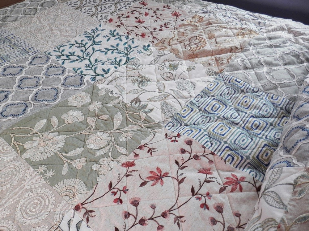 EMBROIDERED MUTED COLORS Designer King/Queen Bed Quilt - Image 11