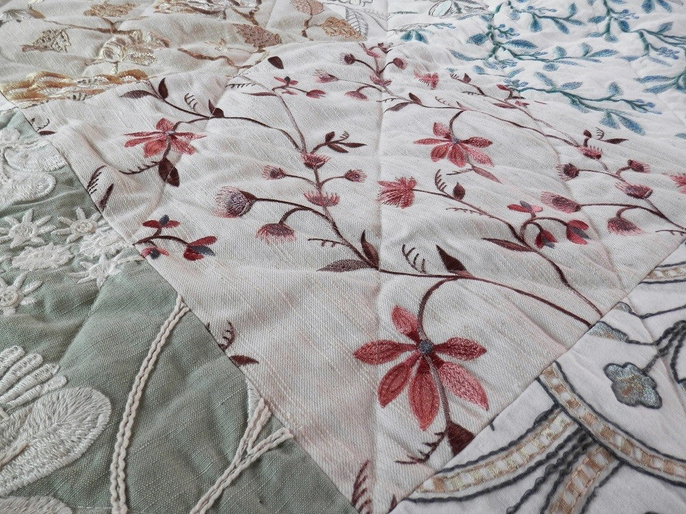 EMBROIDERED MUTED COLORS Designer King/Queen Bed Quilt - Image 4