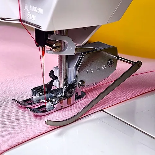 Singer Walking Foot With Interchangeable Soles - Image 5