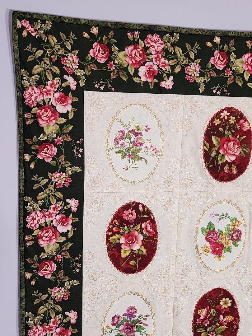 SPLENDID HOLIDAY II Embroidered Wall Hanging/Throw - Image 11